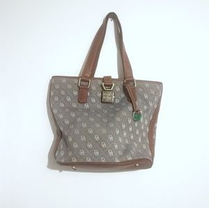 Dooney & Bourke Signature shoulder bag